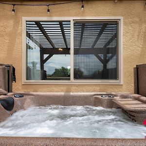 Foothill Serenity With Private Spa - An Irvie Home Tijeras Exterior photo