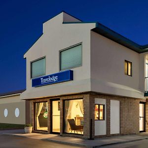 Travelodge By Wyndham Wall Exterior photo