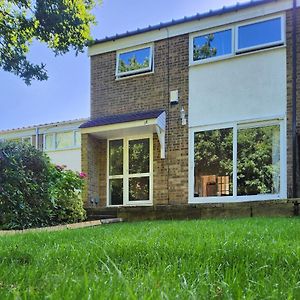 Double Room In Crawley,Gatwick,West Sussex Ifield Exterior photo