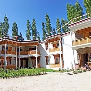 Losar Guest House Ladakh By Lexstays Leh Exterior photo