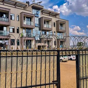 The City Oasis, 10Mins Walk To Downtown - Kla Lejlighed Muyenga Exterior photo