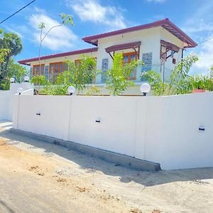 Gokulam Resort Jaffna Exterior photo