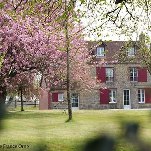 Maison Normande Renovee Avec Grand Jardin, Ideale Pour Famille, Proche Lac Et Randonnees - Fr-1-497-143 Villa Menil-Gondouin Exterior photo