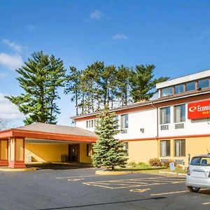 Econo Lodge Inn & Suites Stevens Point Exterior photo