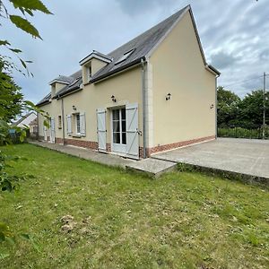 Maison Spacieuse De Lila Avec 3 Places De Parkings Villa Crevecoeur-le-Grand Exterior photo