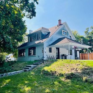 Renovated 3 Bedroom House-Niagara View Exterior photo