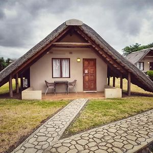 The Baobab Inn Manyoni Private Game Reserve Exterior photo