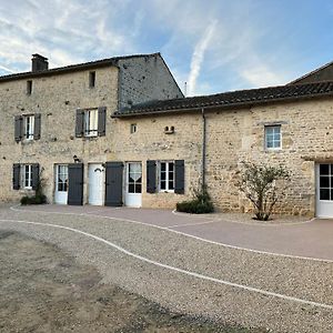 Chambre D'Hotes De La Source Bed and Breakfast Mellé Exterior photo