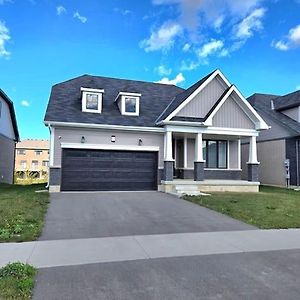 Luxury Bungalow In Thorold Near Niagara Falls Lejlighed Exterior photo