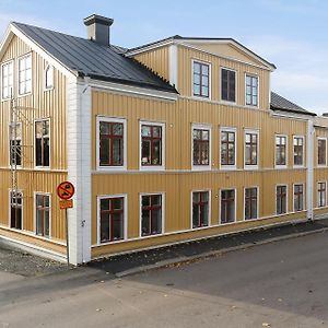 Hernoerum Franzengatan - Centrala Laegenheter Lejlighed Härnösand Exterior photo