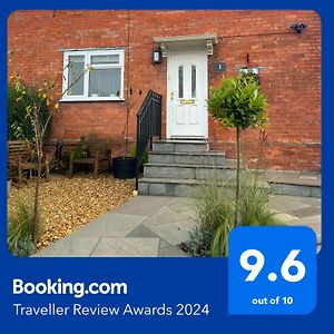 Red Brick House Lejlighed Yeovil Exterior photo