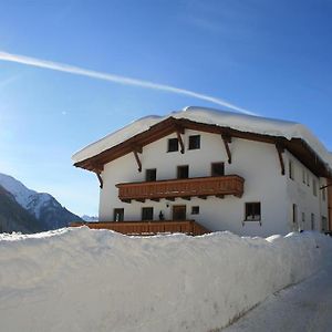 Pension Am Kirchhof Sankt Jakob am Arlberg Exterior photo