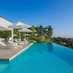 Luxurious 5 Bedroom Villa With Pool & Stunning Views Beverly Hills Exterior photo