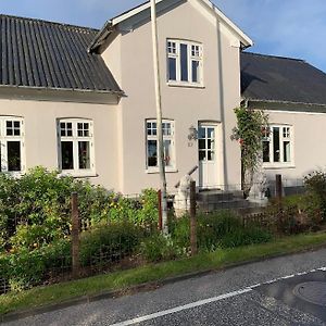 Hedensted Bed And Breakfast Losning Exterior photo