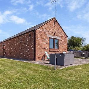 Bramble Barn Villa Tortworth Exterior photo