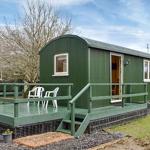 Shepherds Hut 2 At Laddingford - Uk32534 Villa Yalding Exterior photo