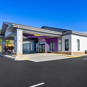 Super 8 by Wyndham Daleville/Roanoke Exterior photo