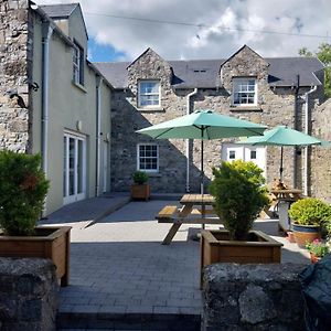 The Courtyard Bed and Breakfast Castlepollard Exterior photo