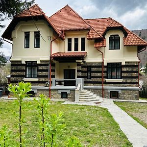 Rapsodia Sinaia Bed and Breakfast Exterior photo