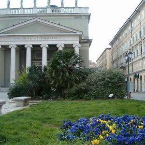 Hotel Centrale Trieste Exterior photo