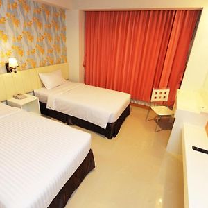 Pratunam Hotel Khon Kaen Room photo