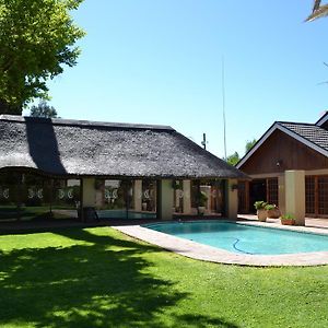 Castello Guesthouse Vryburg Exterior photo