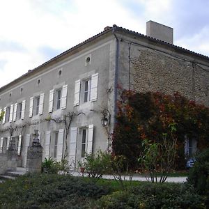 Domaine De Puyrousse Bed and Breakfast Ribérac Exterior photo