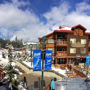 Cornerstone Lodge By Park Vacation Management Fernie Exterior photo