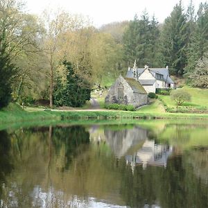 Les Etangs De Pitie Bed and Breakfast Mellionnec Exterior photo