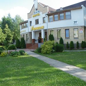 Rugelis Lejlighedshotel Mažeikiai Exterior photo