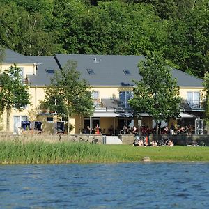 Strandhaus Am Inselsee Hotel Güstrow Exterior photo