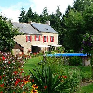 Chambres D'Hotes Le Bas Rassinoux Saint-Ouen-des-Alleux Exterior photo