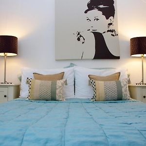 Onefifty Bed and Breakfast Cowes  Room photo