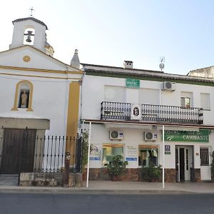 Hostal Via Del Caminante Hotel Madrigalejo Exterior photo