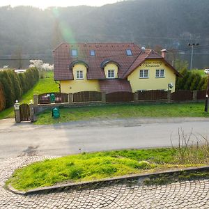 Guest House Kaskada Vrané nad Vltavou Exterior photo