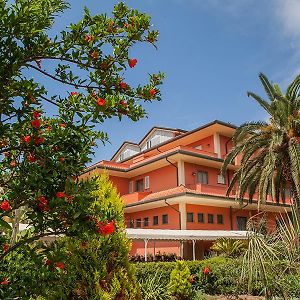 Hotel Le Rotonde Massaciuccoli Exterior photo