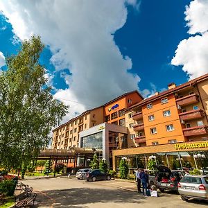 Apollo Wellness Club Hotel Sîngeorgiu de Mureş Exterior photo