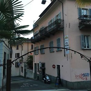 Pensione Citta Vecchia Bed and Breakfast Locarno Exterior photo