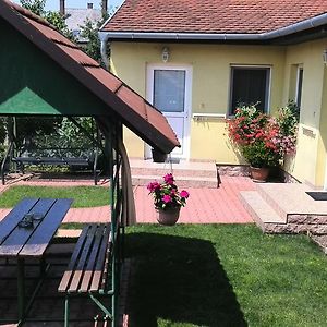 Apartman Kaszas Garden Lejlighed Mosonmagyaróvár Exterior photo