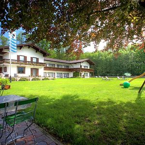 Haus Waldesruh Hotel Übersee Exterior photo