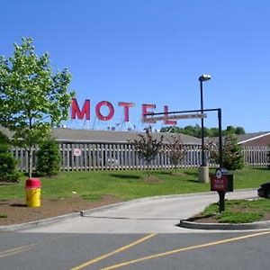 Mayflower Motel Milford Exterior photo