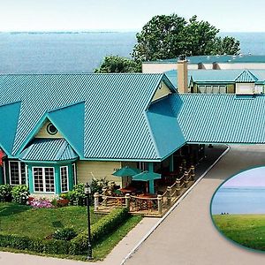 Auberge De La Baie Hotel Caraquet Exterior photo