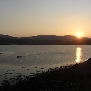 The Tide Bed and Breakfast Dunvegan  Exterior photo