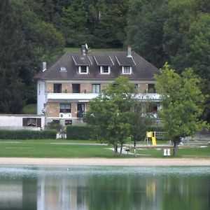 Hotel Restaurant La Chaumiere Du Lac Clairvaux-les-Lacs Exterior photo