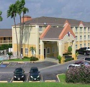 Super 8 by Wyndham Harlingen TX Hotel Exterior photo