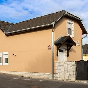 Gardi Apartman Lejlighed Szekszárd Exterior photo