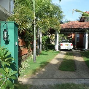 The Night Shade Lejlighed Negombo Exterior photo