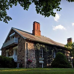 Hvad er de bedste hoteller i nærheden af Sonnenberg Gardens & Mansion State Historic Park? Canandaigua Exterior photo