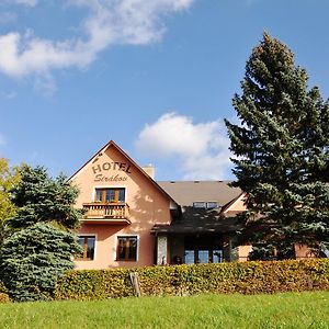 Hotel Sirakov Liptál Exterior photo