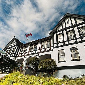 The Old Courthouse Inn Powell River Exterior photo